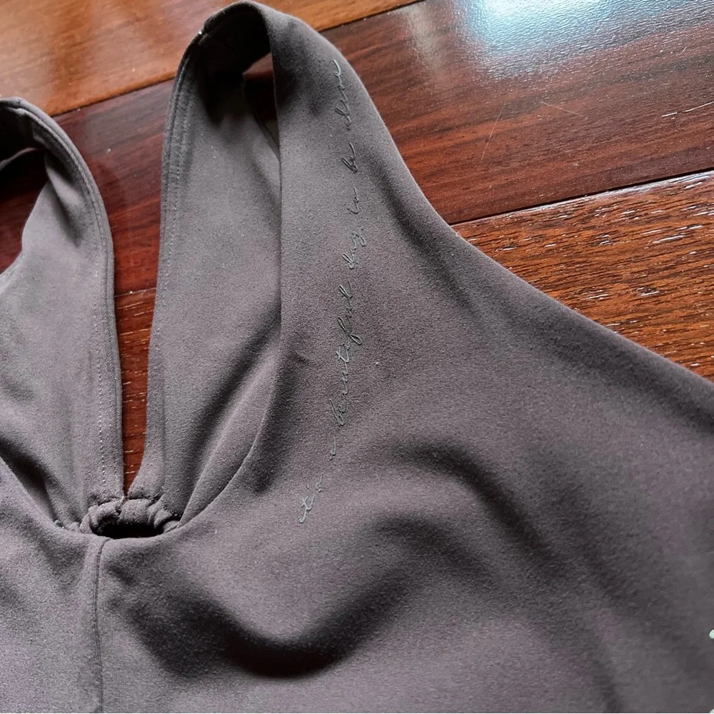 chocolate gymshark x whitney simmons v2 bra - Picture 3 of 5